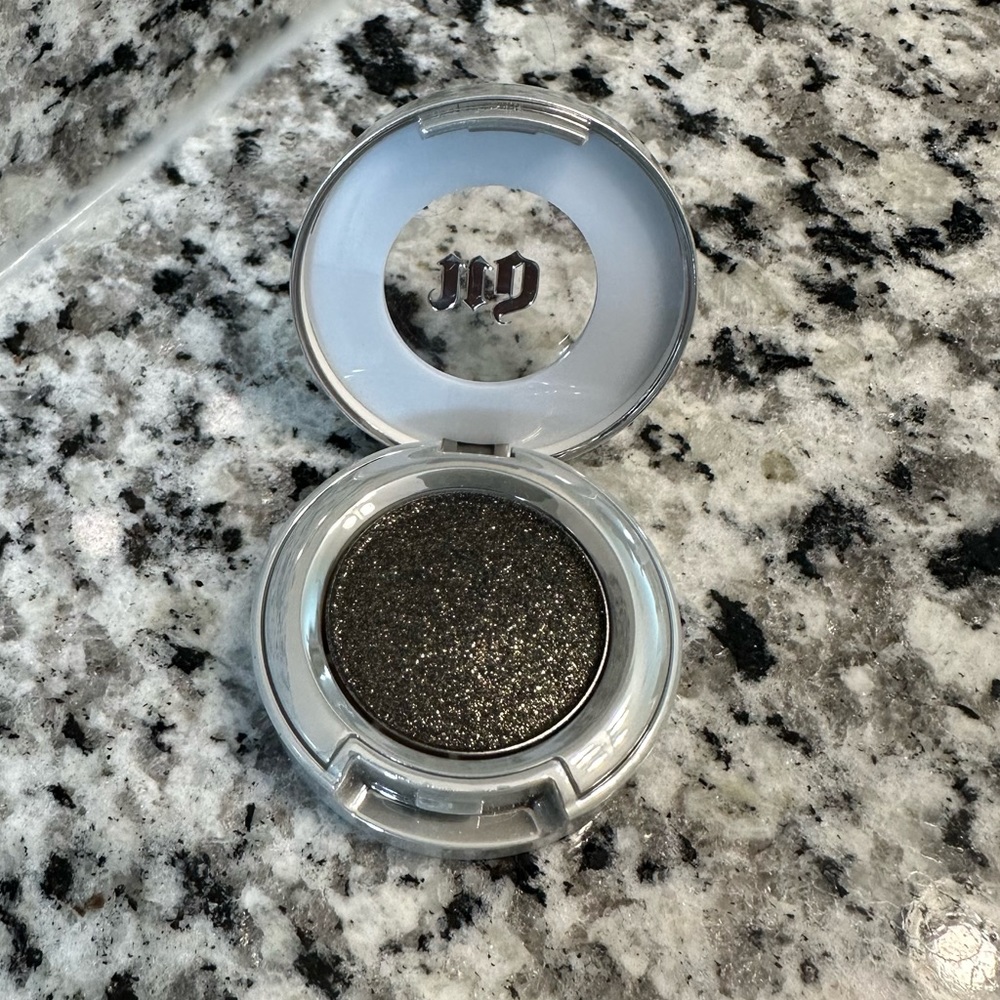 Urban Decay Scorpio